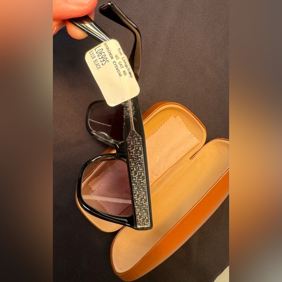 NWT Longchamp Women’s Cat Eye Black Sunglasses - Picture 4 of 12